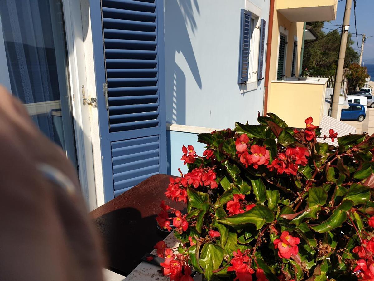 Sobe Mamalu Bed & Breakfast Valun Bagian luar foto