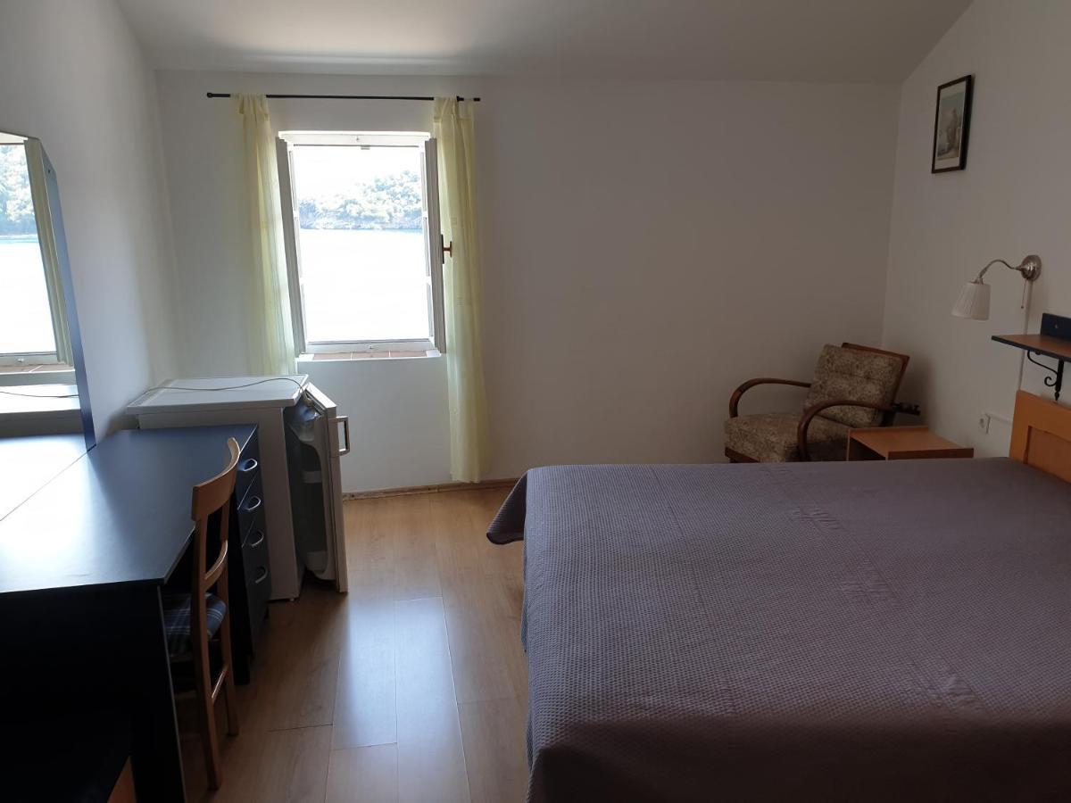 Sobe Mamalu Bed & Breakfast Valun Bagian luar foto