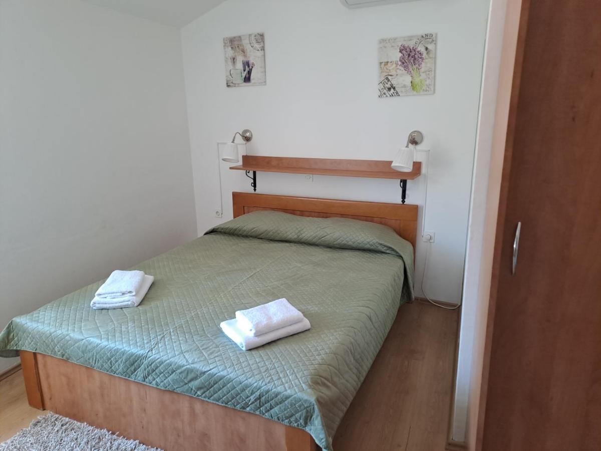 Sobe Mamalu Bed & Breakfast Valun Bagian luar foto