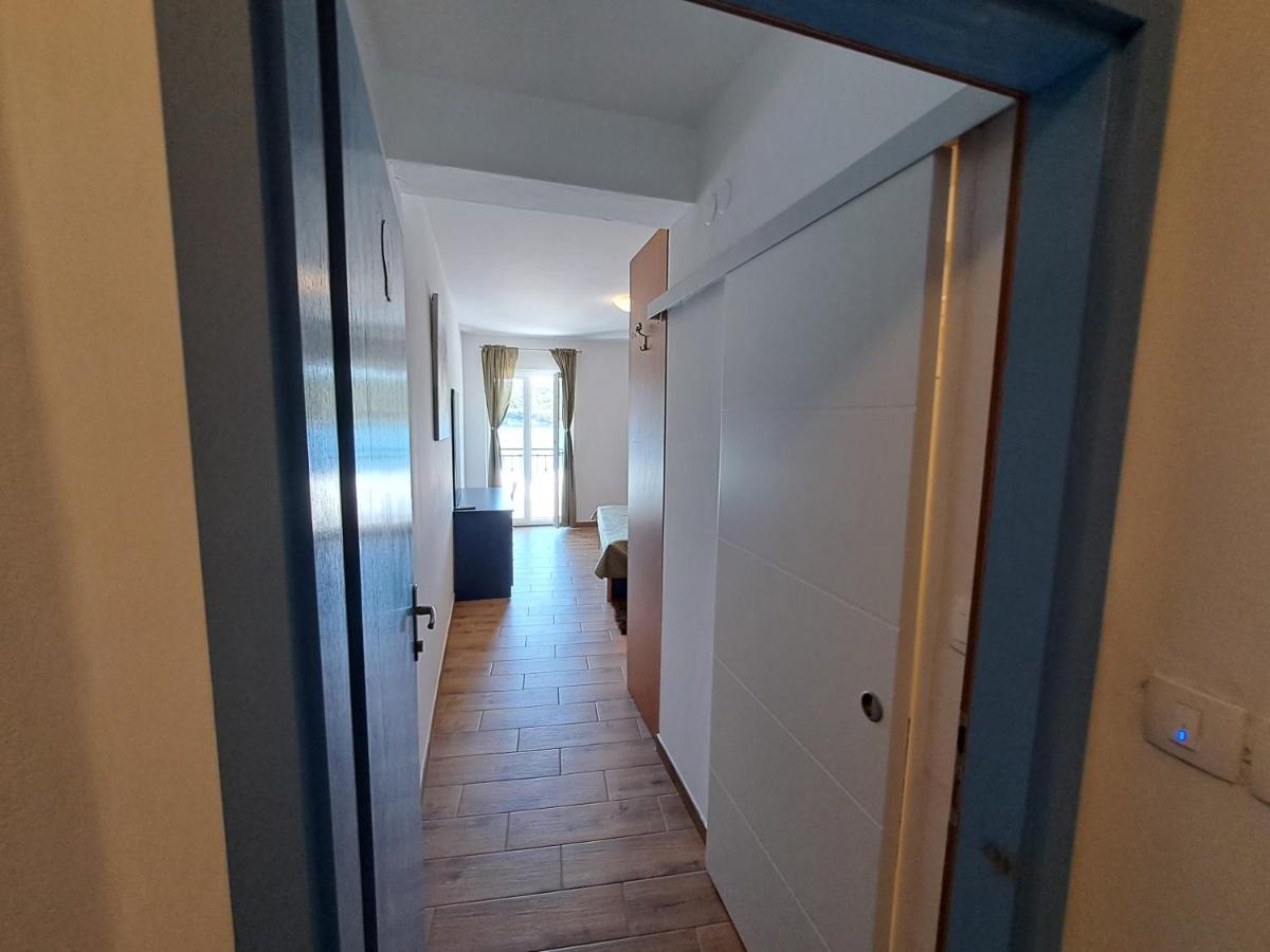 Sobe Mamalu Bed & Breakfast Valun Bagian luar foto